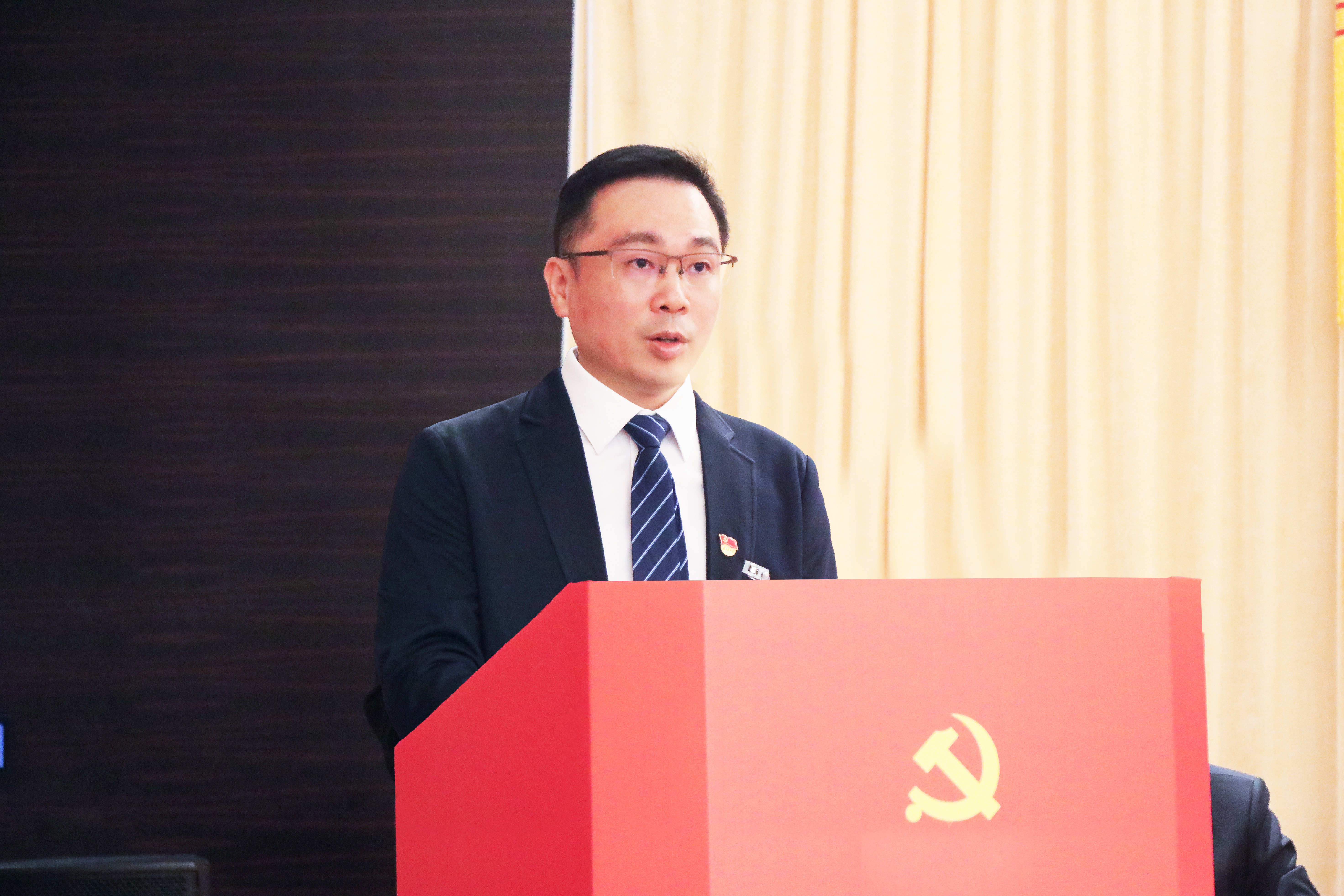 赵欣.jpg