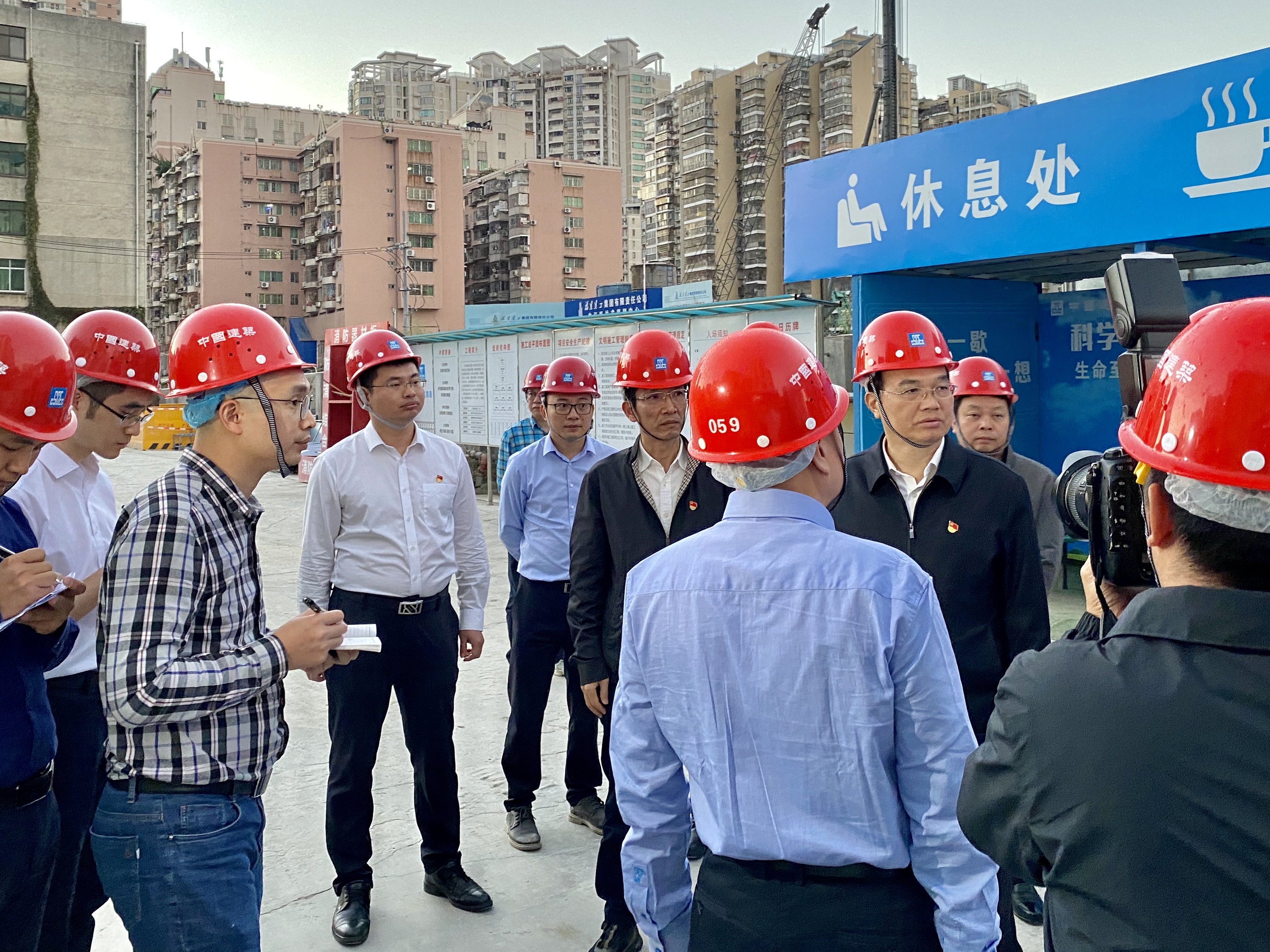 【建设发展福州分公司】20201109【小消息类】福建省委常委、福州市委书记林宝金调研万科澜悦花园项目,附图1.jpg 【建设发展福州分公司】20201109【小消息类】福建省委常委、福州市委书记林宝金调研万科澜悦花园项目,附图1.jpg