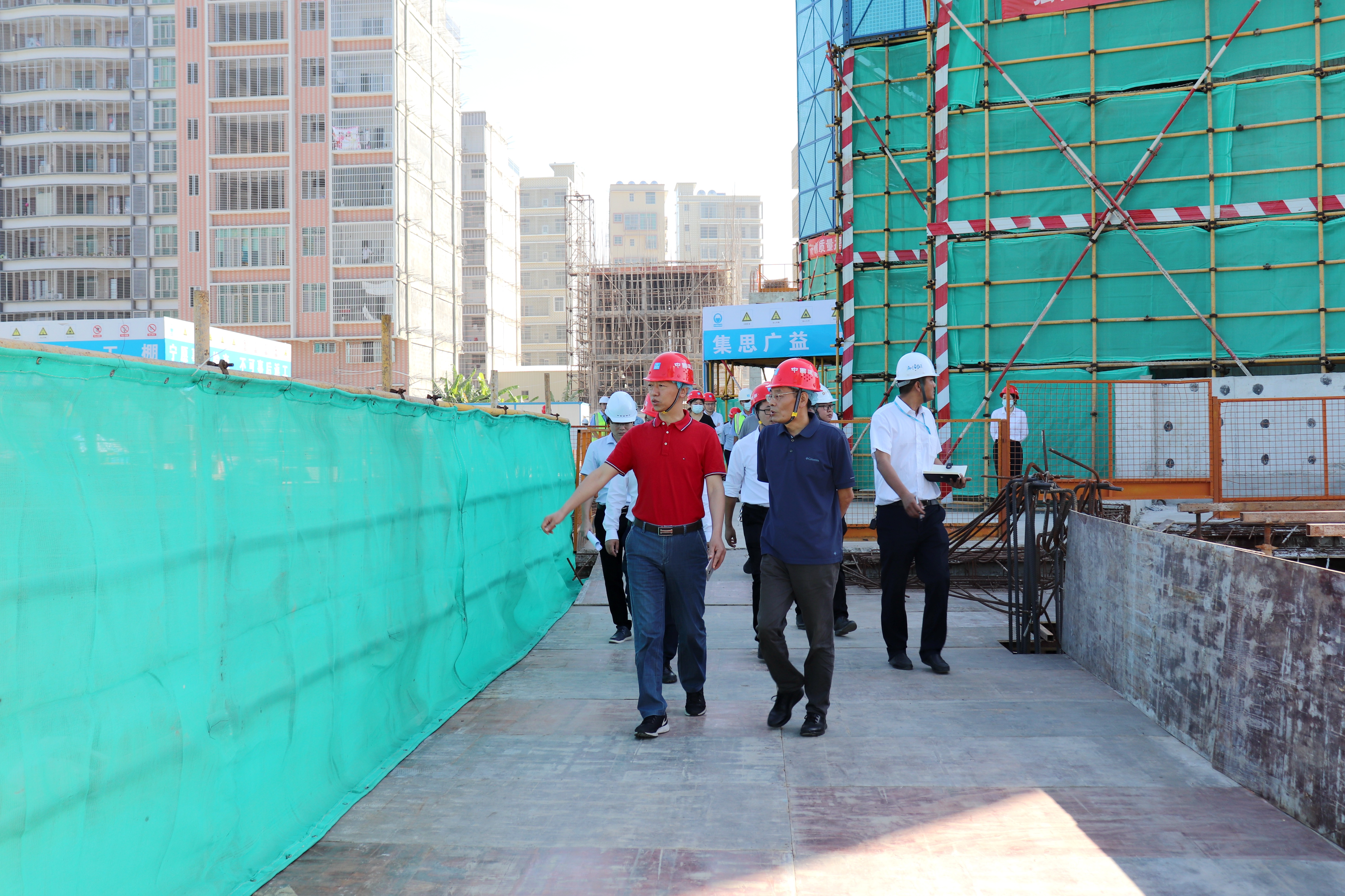 国资委生态环境保护专项督导小组调研揭阳保利大都汇项目+马舜涓 (2).JPG