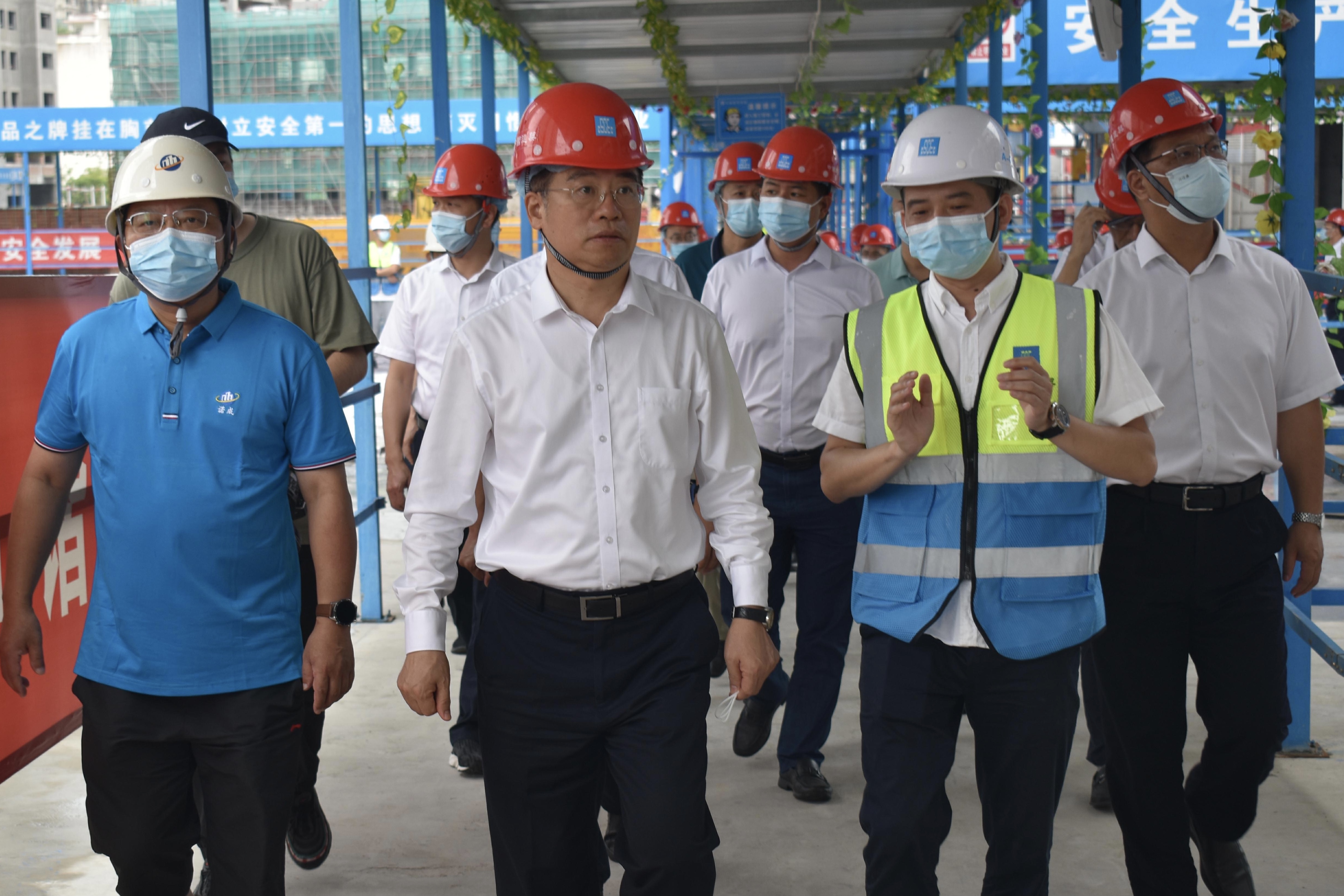 【建设发展总承包公司】20210721【小消息】福建省委常委周联清一行到长福安置房项目调研指导工作,附图1.jpg 【建设发展总承包公司】20210721【小消息】福建省委常委周联清一行到长福安置房项目调研指导工作,附图1.jpg