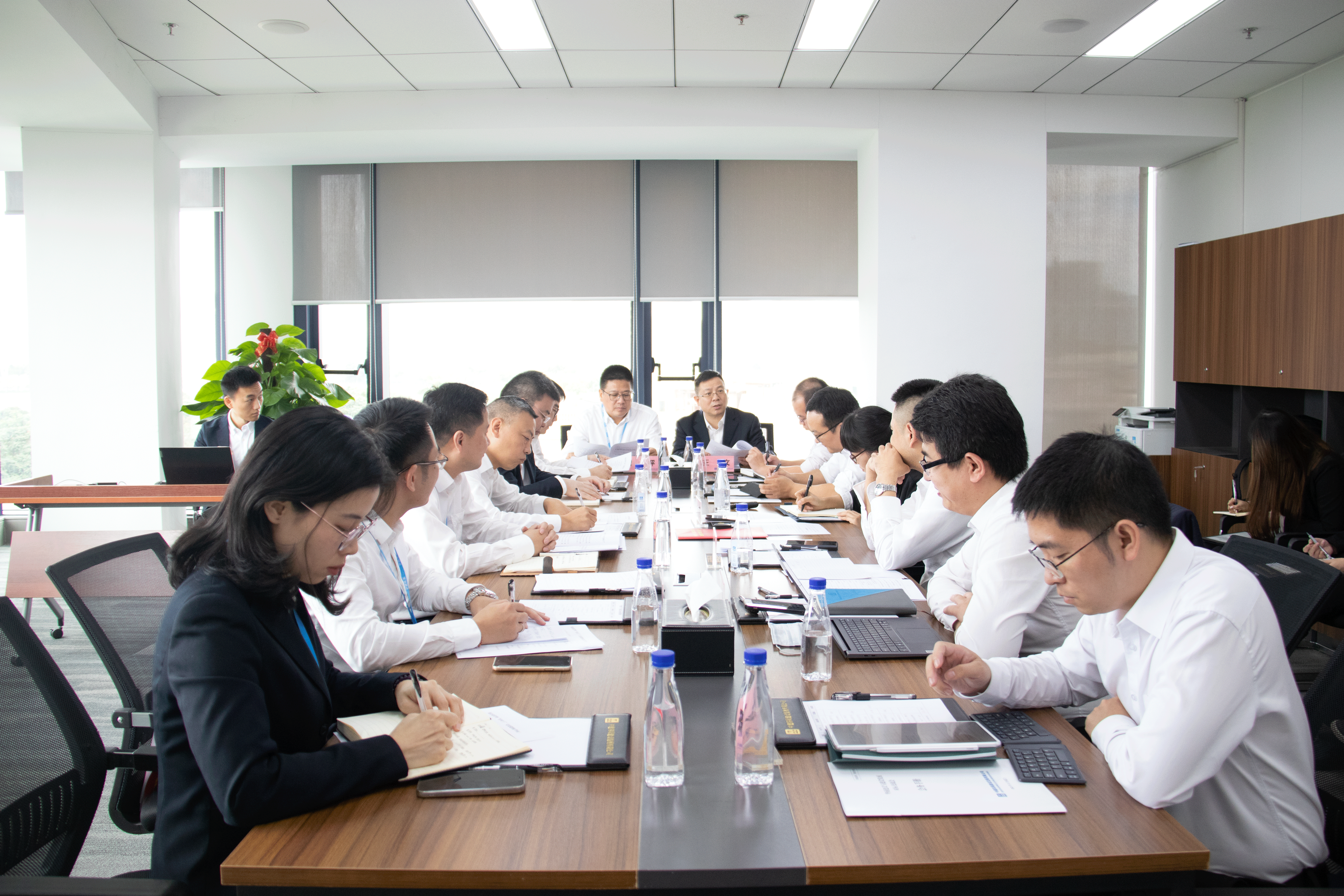 讨论交流-2.gif 讨论交流-2.gif