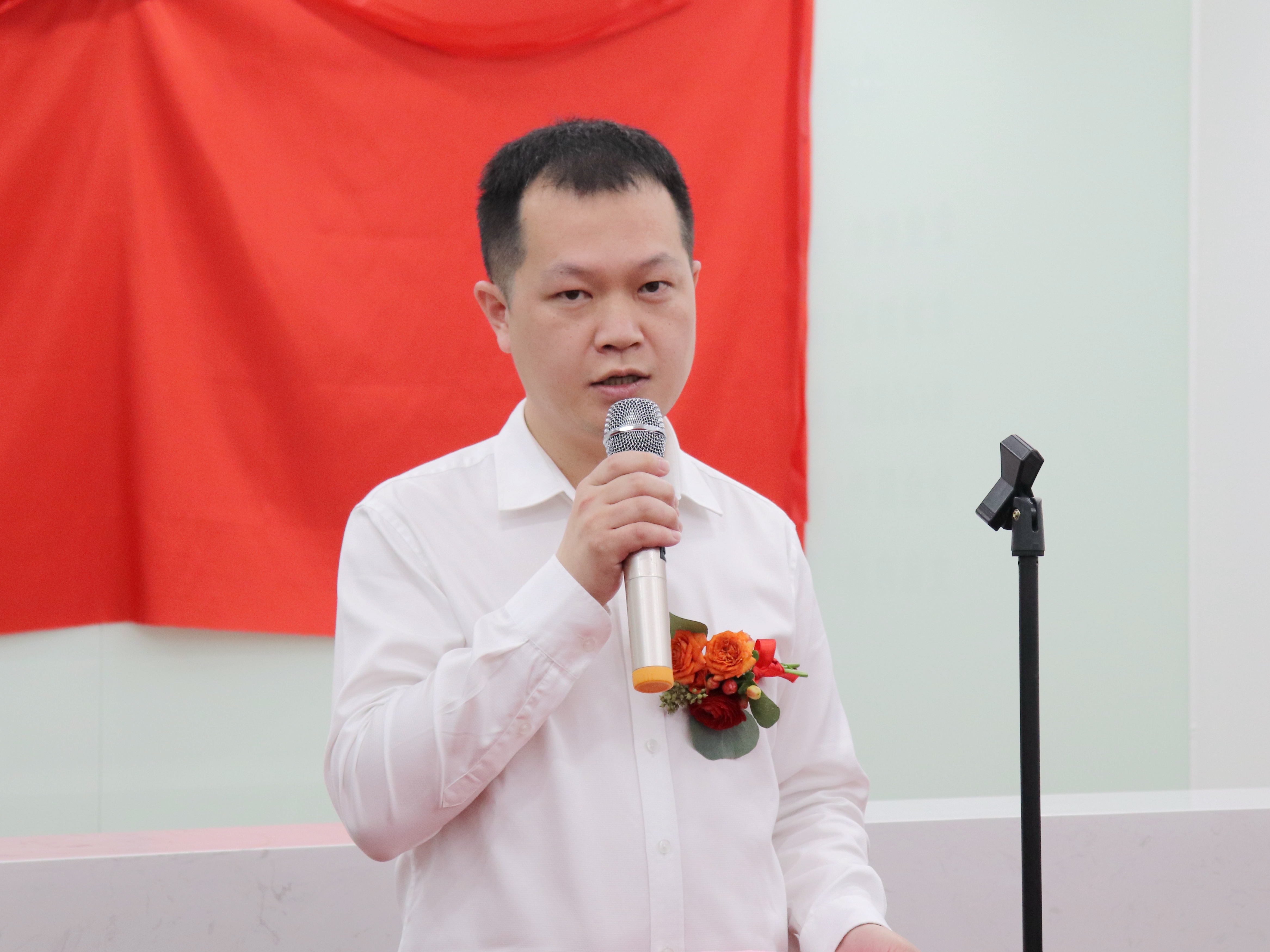 广东分公司党总支书记、总经理吴桂龙+李琳.JPG