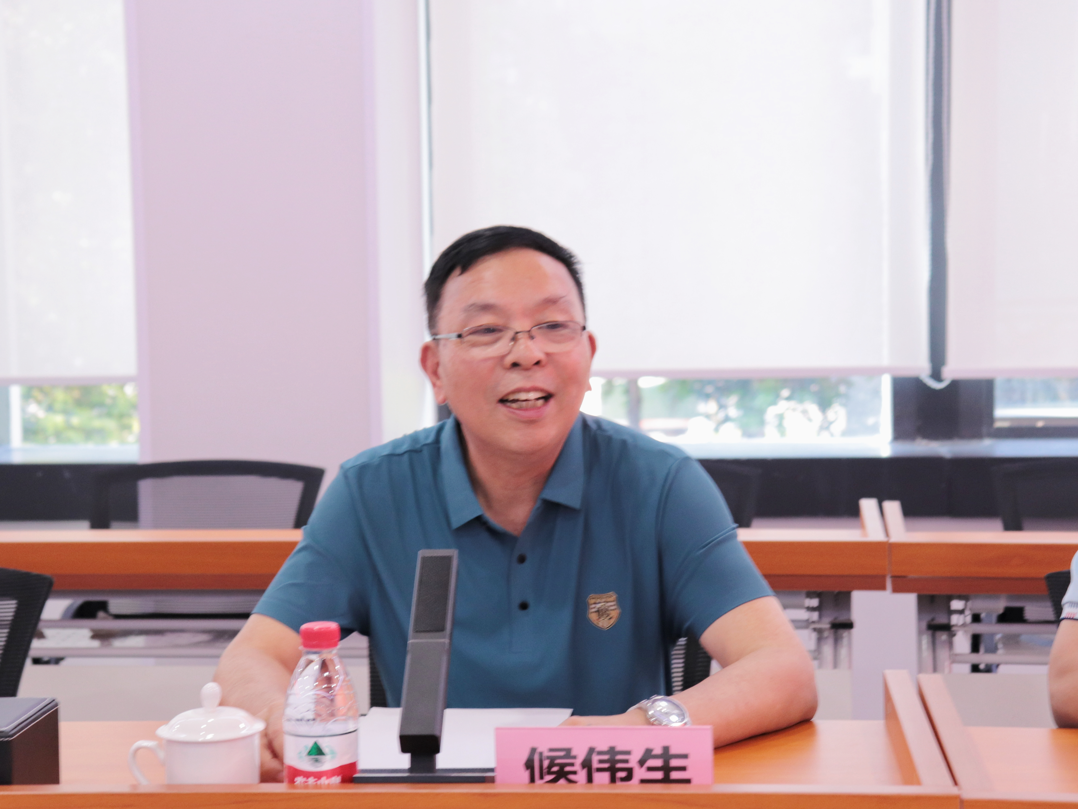 福建省建筑业协会会长侯伟生带队到华南区域（广东）中心服务站开展综合调研2+曾梓莘.jpg
