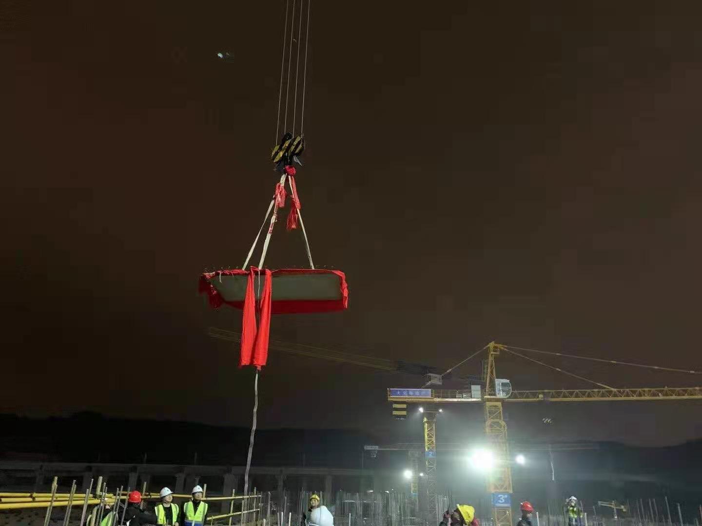 福州分公司(国际公司)大东海俊海云筑项目装配式pc构件首吊成功