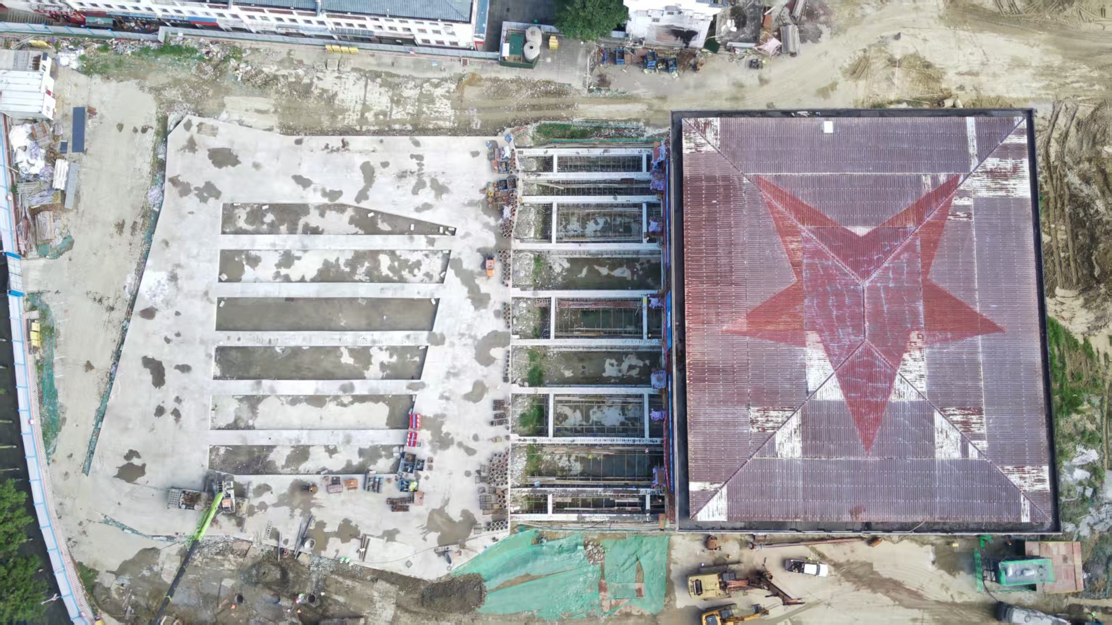 建筑首次平移完成后航拍效果图+方雕.jpg